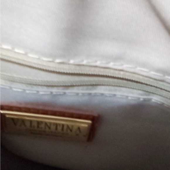 VALENTINA Italian Leather Crossbody Bag - Picture 8 of 8